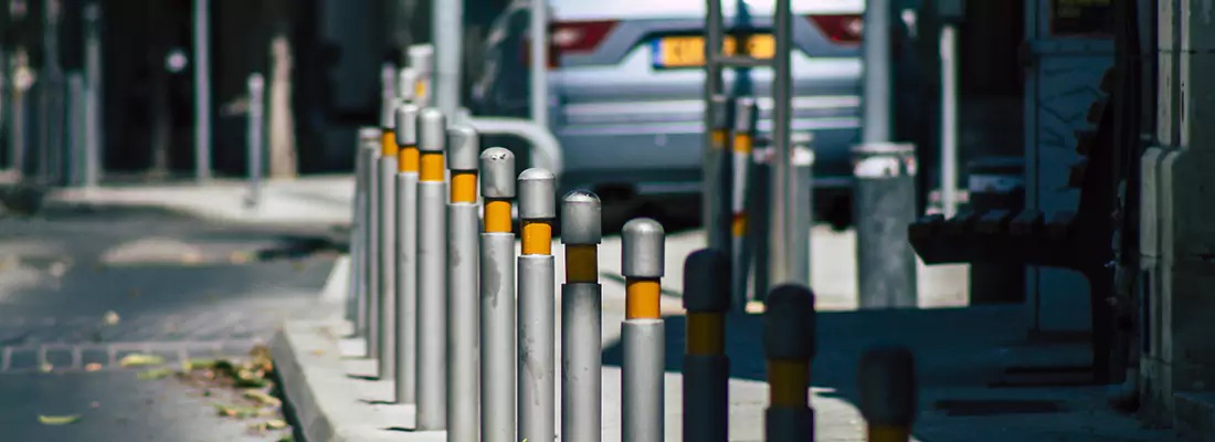 Safe and Convenient Retractable Barrier Column Systems for Properties in Ocoee, FL